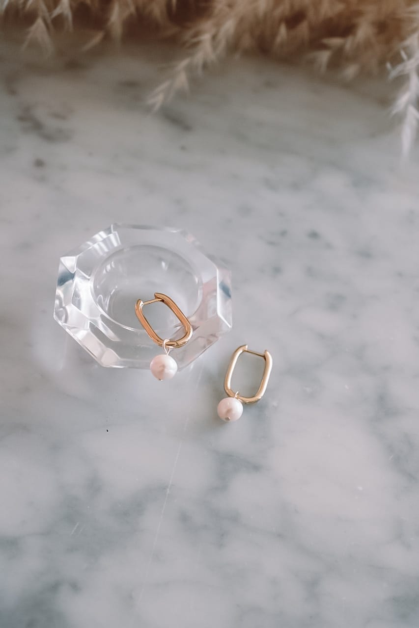 Donna Natural Pearls Hoops