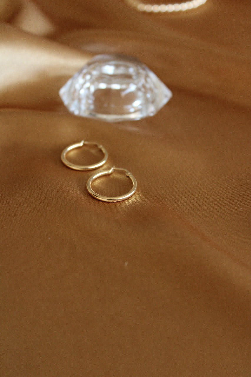18K Gold Tube Hoops