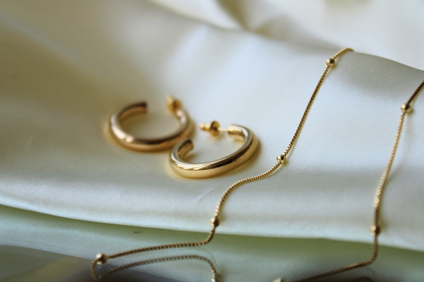 Vintage gold hoops 25 mm