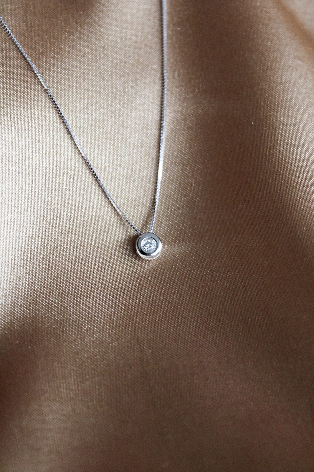 18K White Gold Point of Light Necklace